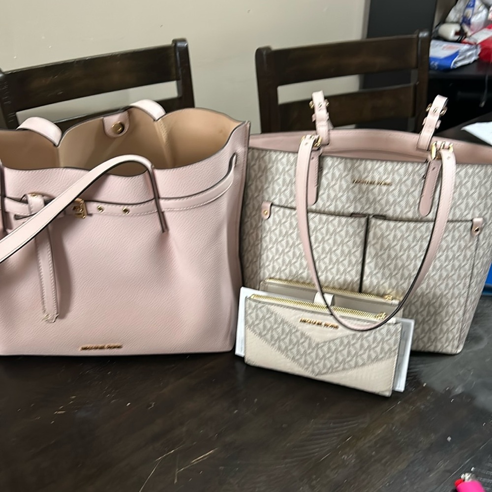 Authentic Michael Kors - image 1